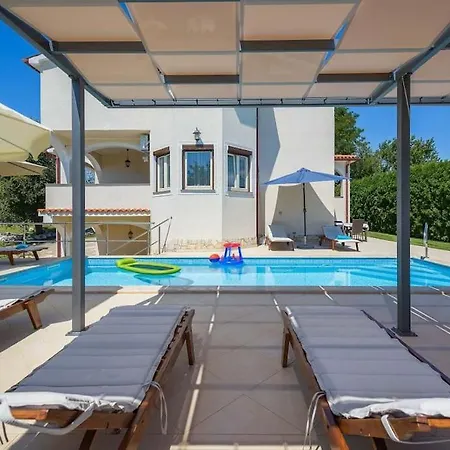 Βίλα Eufemia By Briskva *