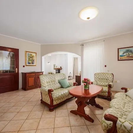 Βίλα Eufemia By Briskva *