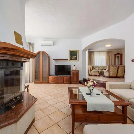 Eufemia By Briskva *