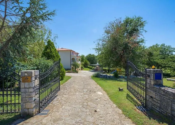 Eufemia By Briskva Villa