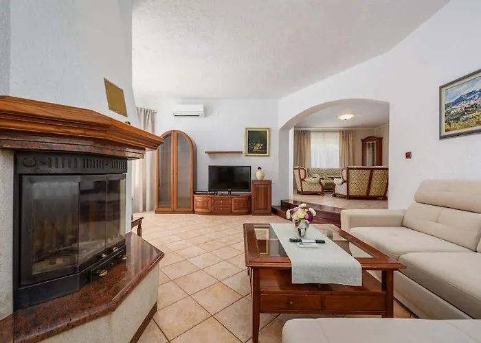 Eufemia By Briskva *