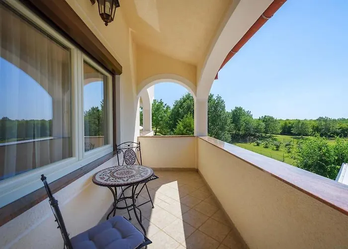 Eufemia By Briskva * Πόρετς