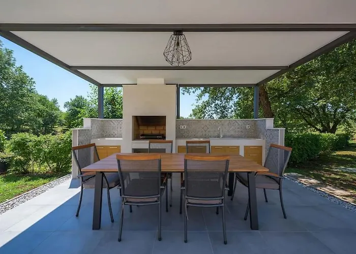 Eufemia By Briskva *